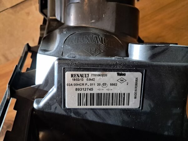 RENAULT MEGANE 2 SAĞ FAR MERCEKLİ ORİJİNAL 7701063220 - Görsel 3