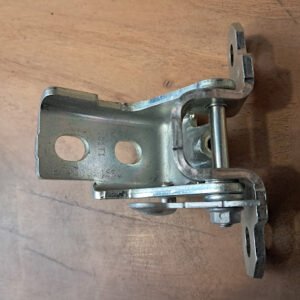 RENAULT MEGANE 3 SOL KAPI ÜST MENTEŞE ORİJİNAL 804010018R MAİS