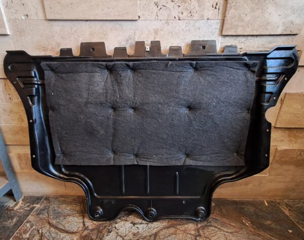 AUDİ A3 MOTOR ALT MUHAFAZA İZALASYONLU ORJ 3Q0825236D