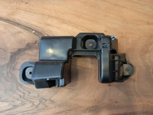 DACİA DOKKER SOL ARKA TAMPON ALT BRAKET ORJ 850425283R MAİS
