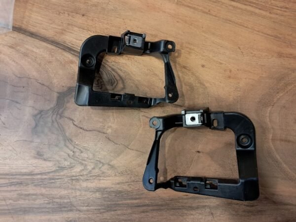 RENAULT MEGANE 4 ÖN SİS FARI BAĞLANTI BRAKET SET 269161042R MAİS