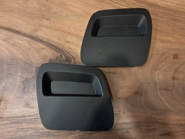 DACİA DUSTER ÖN TAMPON ÇEKİ DEMİRİ KAPAK TKM ORJ 511804555R MAİS
