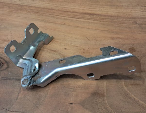 RENAULT CLIO 5 SOL MOTOR KAPUT MENTEŞESİ ORJ 654019850R MAİS