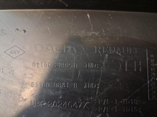 DACİA DUSTER ÖN TAMPON ÇEKİ DEMİRİ KAPAĞI ORJ 511656583R MAİS - Görsel 2