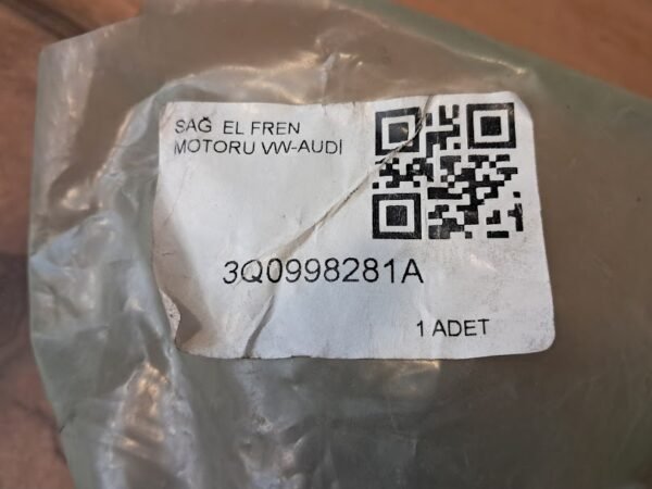 VOLKSWAGEN PASSAT EL FRENİ MOTORU 3Q0998281A - Görsel 6