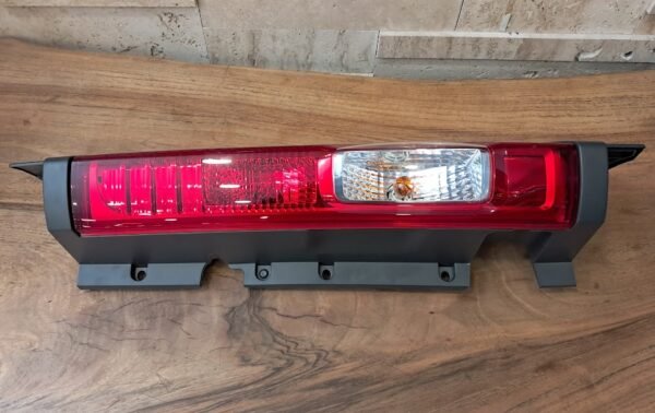 RENAULT TRAFFİC 2 SAĞ STOP ÇERÇEVELİ 265A10109R/8200415251 MAİS