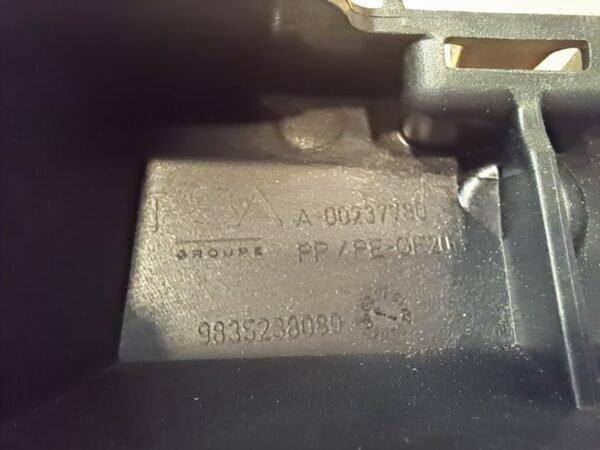 OPEL MOKKA B SOL ARKA TAMPON BRAKETİ ORİJİNAL 9835238080 - Görsel 3
