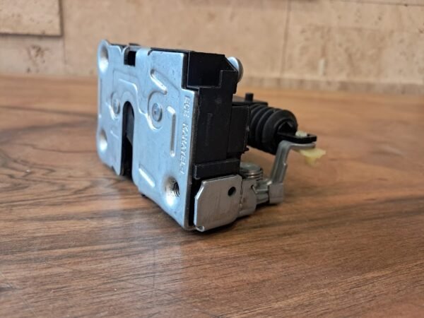 RENAULT MASTER 2 KAPI KİLİDİ ÖN SOL (MOTORLU) HKK 230119 - Görsel 5