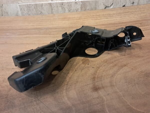 VOLKSWAGEN POLO SAĞ ÖN TAMPON BRAKETİ ORİJİNAL 2G0807184 - Görsel 2