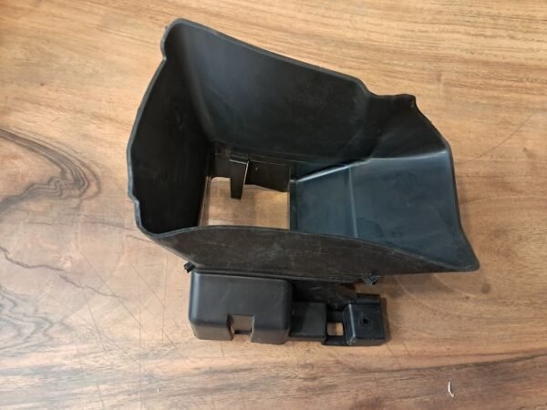 RENAULT MEGANE 4 SAĞ ÖN TAMPON HAVA KANALI ORJ 628108013R MAİS