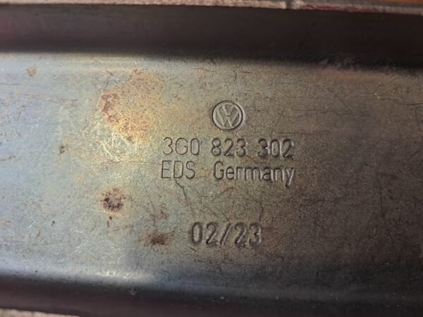 VOLKSWAGEN PASSAT SAĞ KAPUT MENTEŞESİ ORİJİNAL 3G0823302 - Görsel 5