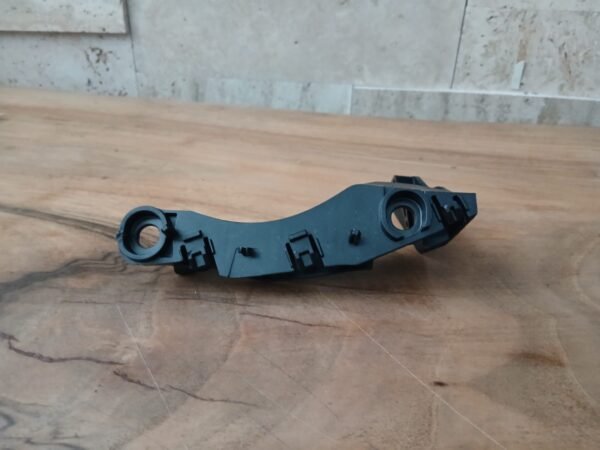 AUDİ Q2 SAĞ ÖN TAMPON BRAKETİ ORİJİNAL 81A807184